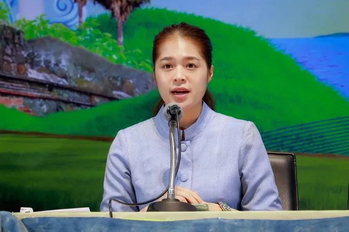 อย่าหาทำ! “รัฐบาล” เตือนภัยป้ายทะเบียนแปลก ‘TC-QC’ วิ่งว่อนถนน รัฐบาลลั่นไม่ใช่ป้ายผี ยันทำผิดเงื่อนไขฟันปรับหนัก