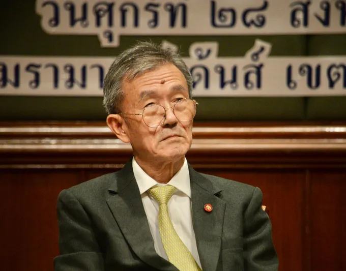 "วัส ติงสมิต" ชี้ เปิดสำนวน “ฮั้ว สว.” ผิดกฎหมายจริงหรือ?